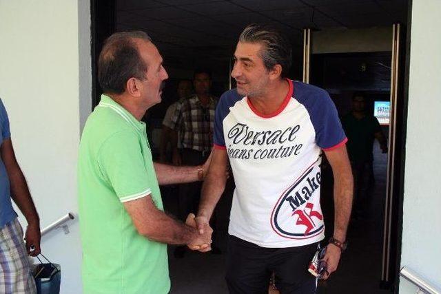 &Uuml;nl&uuml; Yıldız Başkan Saatcı&rsquo;yı Ziyaret Etti; 2