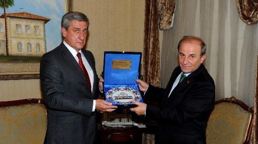 Rusya Federasyonu Başkonsolosu Tolstopyatenko&rsquo;dan Vali &Ouml;zt&uuml;rk&rsquo;e Ziyaret