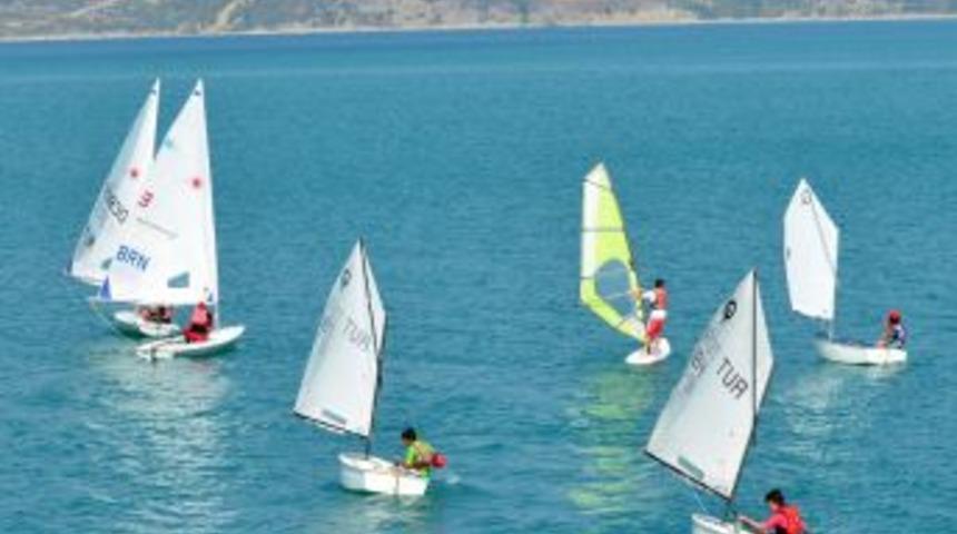 Yelken Il Temsilciliği Kupası Yarışları Yapıldı