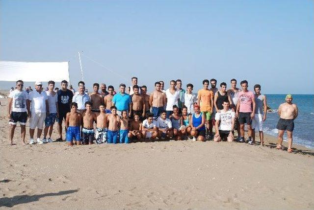 Taşucu nda &Ouml;d&uuml;ll&uuml; Kum Maratonu Koşusu 1