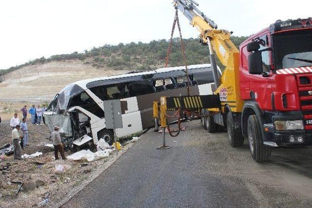 Kütahya’da Zincirleme Trafik Kazası: 20 Yaralı