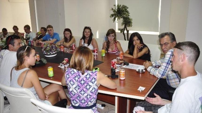 Torbalı, Kardeş Gen&ccedil;leri Ağırladı