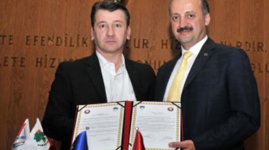 Mamak Ile Bosna'nın Stari Grad Belediyesi Arasında Kardeşlik K&ouml;pr&uuml;s&uuml;