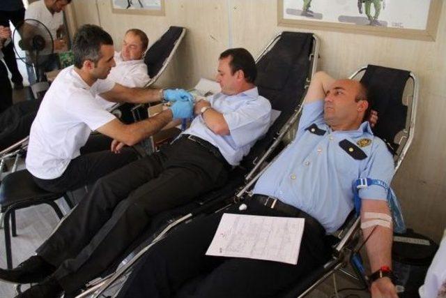 Polisler Kan Verdi 1