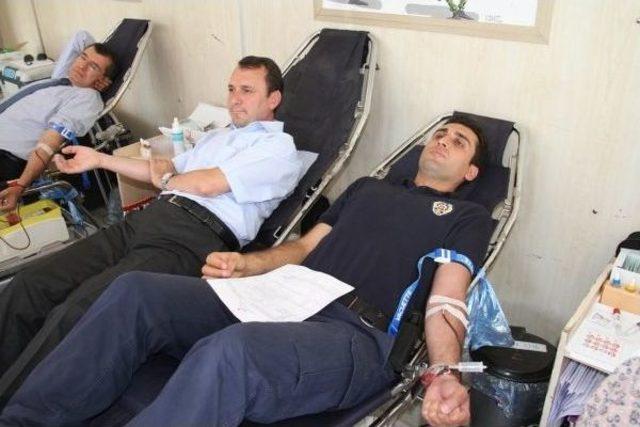 Polisler Kan Verdi 2