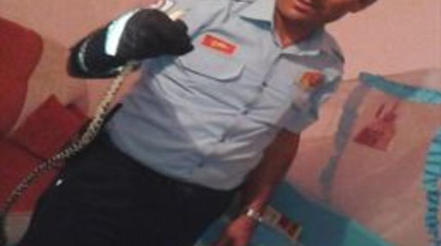 Eve Giren Yılanı İtfaiye Buldu