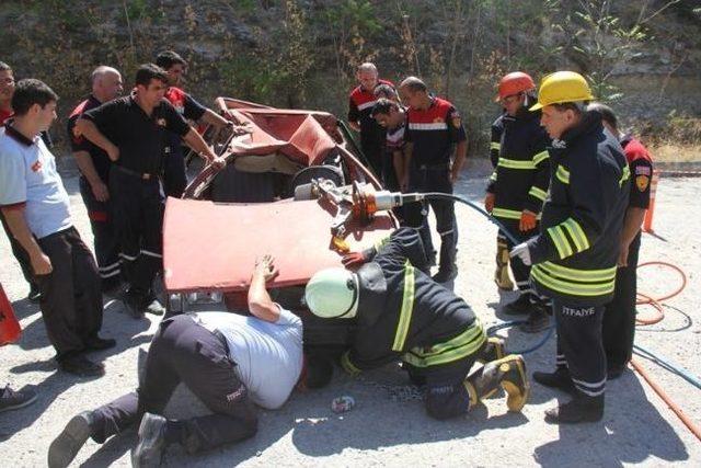 Safranbolu’da İtfaiye Personeline Arama Kurtarma Eğitimi