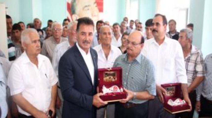 Toroslar Belediye Başkanı Tuna, G&uuml;lnar'da Temaslarda Bulundu