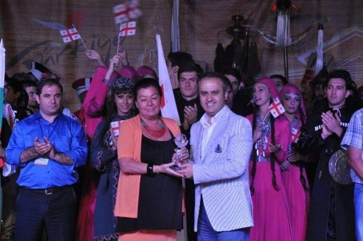 Altın Mobilya Halk Dansları Yarışmasında Gürcistan Ekibi 3. Kez Şampiyon G5
