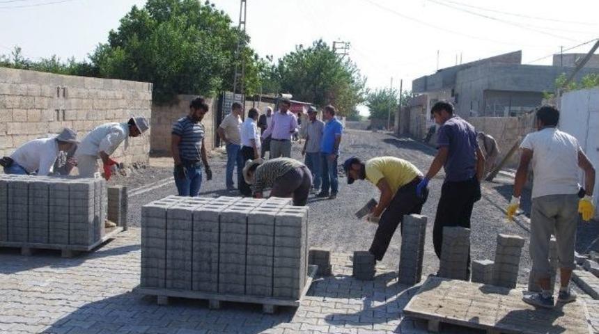 Viranşehir&rsquo;de Parke Taş D&ouml;şemesi Devam Ediyor