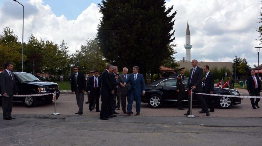 Cumhurbaşkanı G&uuml;l: Uluslararası Camia Suriye'de Gerekeni Yapmalıdır