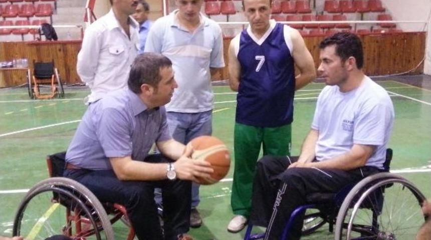 &Ccedil;abes Sporcularına Destek