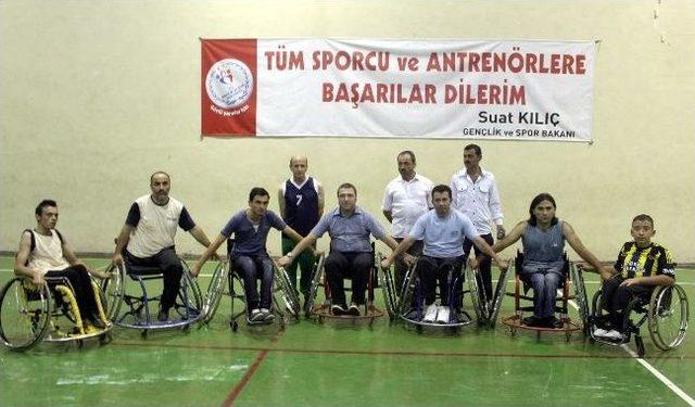 Çabes Sporcularına Destek