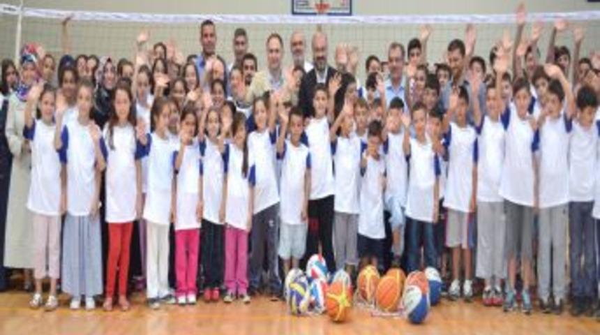 Spor Bakanlığı Ile Diyanet El Ele Verdi Binlerce &Ccedil;ocuk Kuran Ve Sporla Buluştu