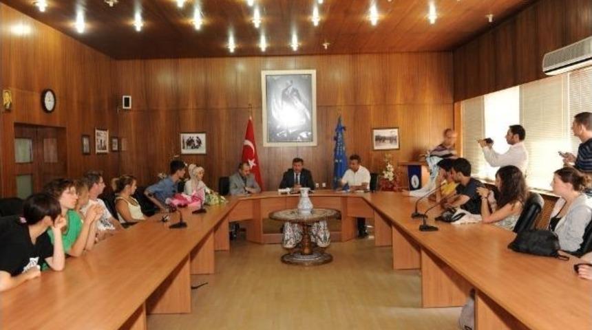 G&ouml;n&uuml;ll&uuml; Gen&ccedil;lik Kampı &Ouml;ğrencileri K&uuml;tahya'da