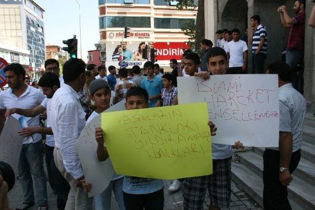 Igdır’da Cuma Çıkışı Mısır Ve Suriye'deki Katliamlar Protesto Edildi