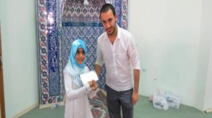 Gen&ccedil; M&uuml;siad Ve Mttb, Kur&rsquo;an Kurslarına Katılan &Ccedil;ocuklara Hediye Dağıttı