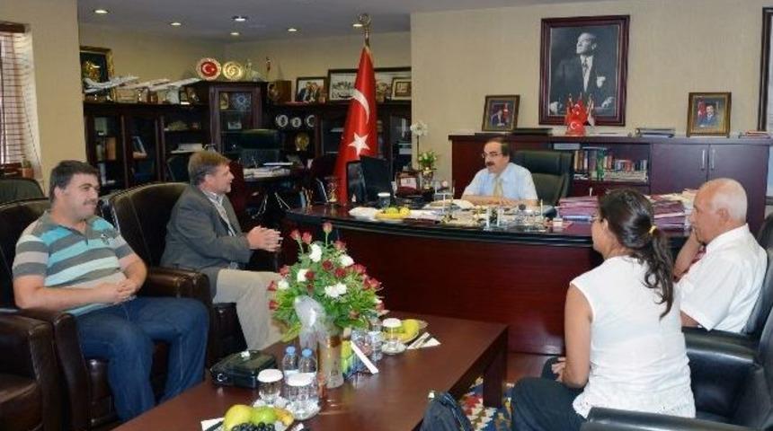 Sirkeli H&ouml;y&uuml;ğ&uuml; Kazı Ekibinden, Vali Coş&rsquo;a Ziyaret