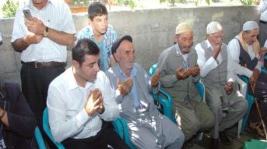 Demirtaş: Kavgada En B&uuml;y&uuml;k Cesaret Barıştan Yana Olmaktır