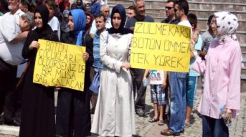 Bergamalılar, Mısır Ve Suriye&rsquo;deki Katliama Tepki I&ccedil;in Tek Y&uuml;rek Oldu