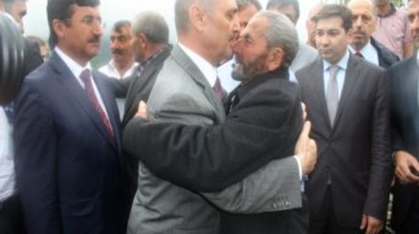 Bakan Bayraktar, Selzedeleri Ziyaret Etti