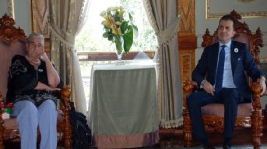 Bakan &Ccedil;elik, Srebrenitsa Anneleri Ile Bir Araya Geldi