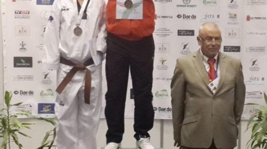 Belediyesporlu Tekvandocu Avrupa Şampiyonu Oldu