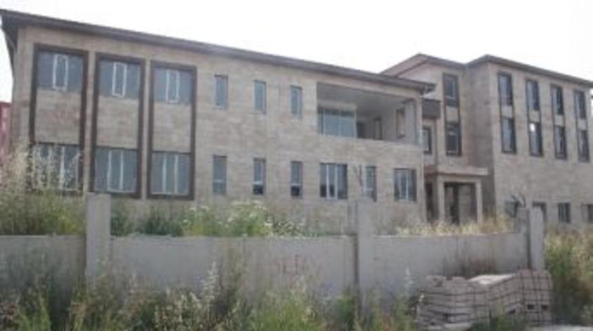 Ceyhan K&uuml;lt&uuml;r Sitesi Nihayet Bitiriliyor