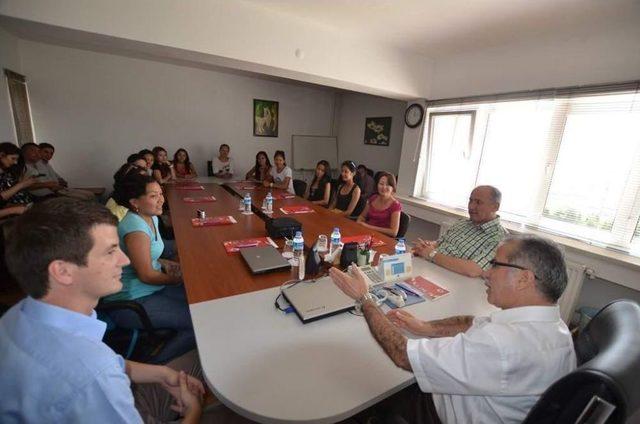 Kazakistanlı Öğrencilerden Sinop Üniversitesi'ne Ziyaret