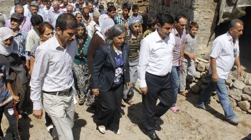 Bdp Genel Başkanı Demirtaş, Tekin Ailesini Ziyaret Etti