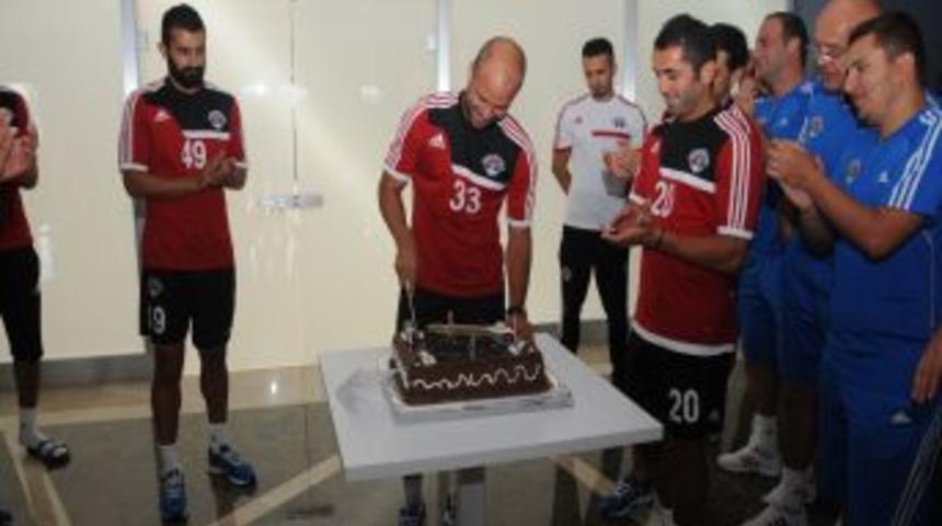 Kasımpaşa'da Fritzler'e S&uuml;rpriz Doğum G&uuml;n&uuml;