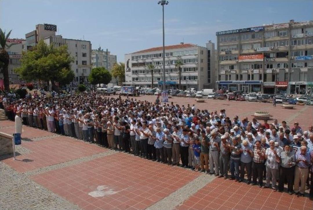Aliağa&rsquo;dan Mısır Halkına Destek