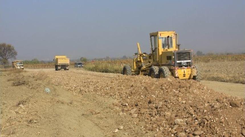 Saruhanlı-adiloba Yolunda Dolgu &Ccedil;alışması Başladı