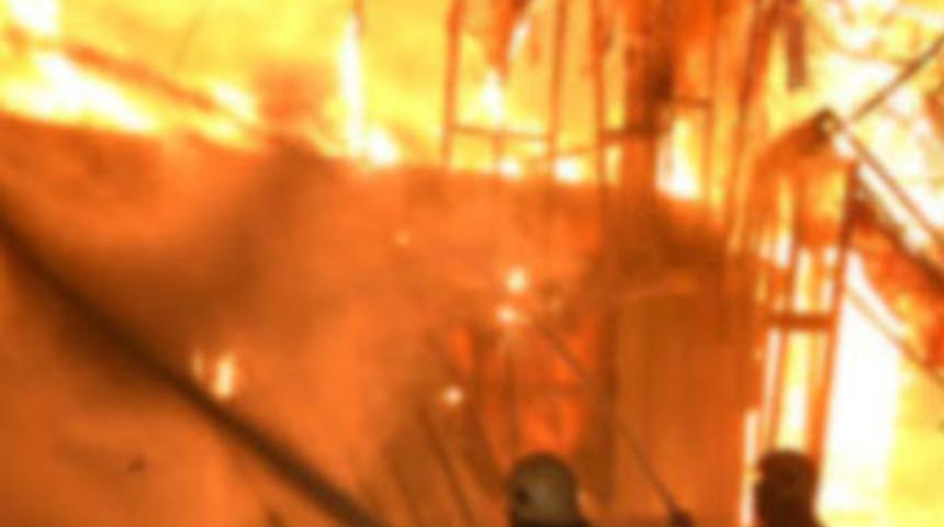 Babasının evini ve aracını yaktı