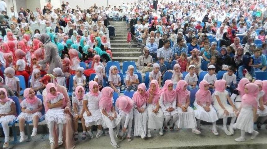 Yaz Kur'an Kursu &Ouml;ğrencilerinin Sertifika Sevinci