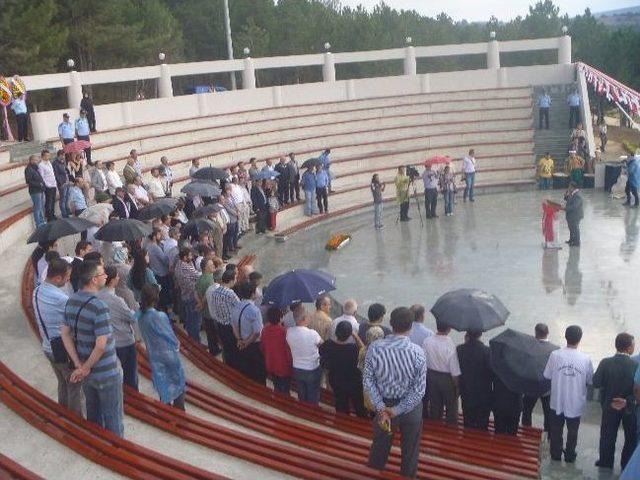 Bilecik Belediyesi Açık Hava Tiyatrosu Gölpark'ta Açıldı