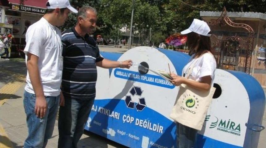 &Ccedil;ubuk Halkı Atık Konusunda Bilgilendiriliyor