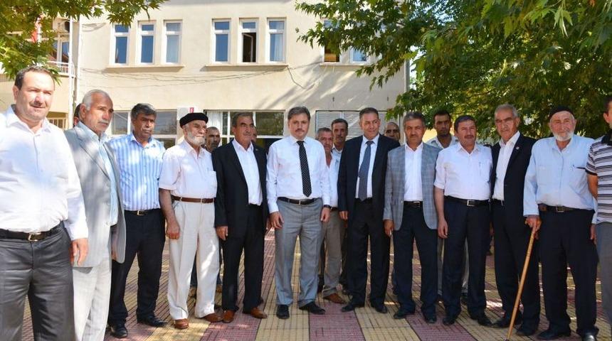 Başkan &Ccedil;akır, P&uuml;t&uuml;rge Ve Doğanyol Halkının Sorunlarını Dinledi