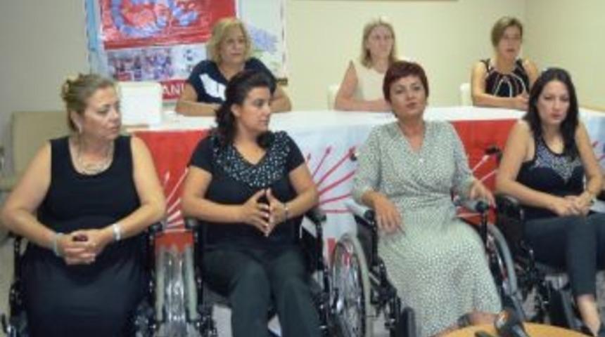 Chp Kadın Kolları&rsquo;ndan Engelli Vatandaşlara Tekerlikli Sandalye