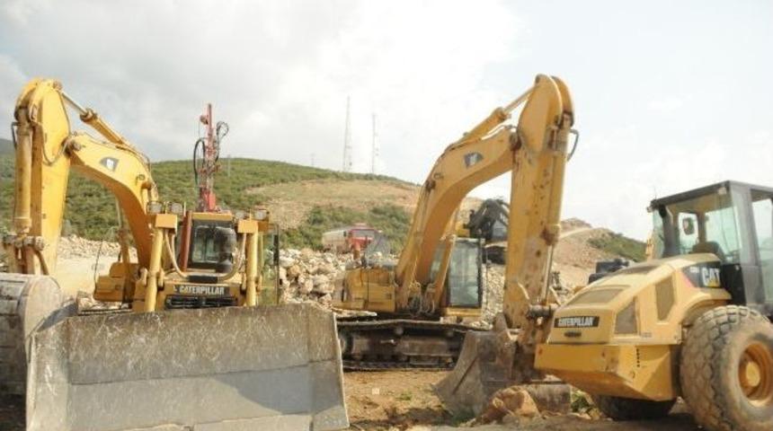 Otoyol Şantiyesinde Kamyoncu İsyanı