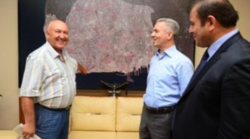 Prof. Ercan, Beylikd&uuml;z&uuml; zeminin &ccedil;ok sağlam olduğunu s&ouml;yledi.