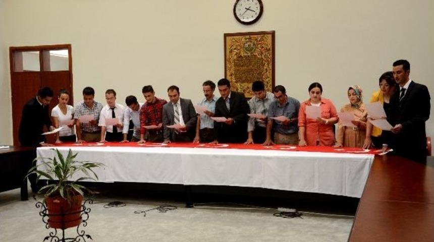 Aibü Aday Memurları Yemin Ederek Asli Memurluğa Atandı