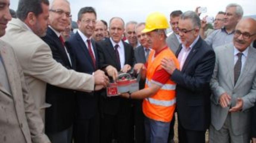 Bolu&rsquo;da İmam Hatip Lisesinin Temeli Atıldı