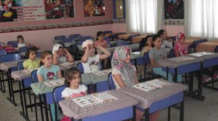 Erbaa Kız Kur'an Kursu &Ouml;ğrencilerine Trafik Eğitimi