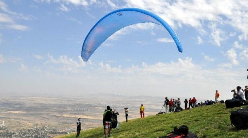 4. Uluslararası Ali Dağı Yamaç Paraşütü Kupası