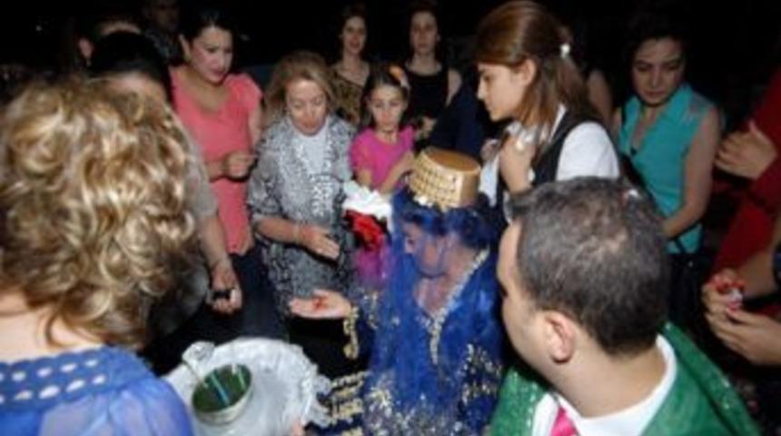 Sevgi Evinde Kına Gecesi