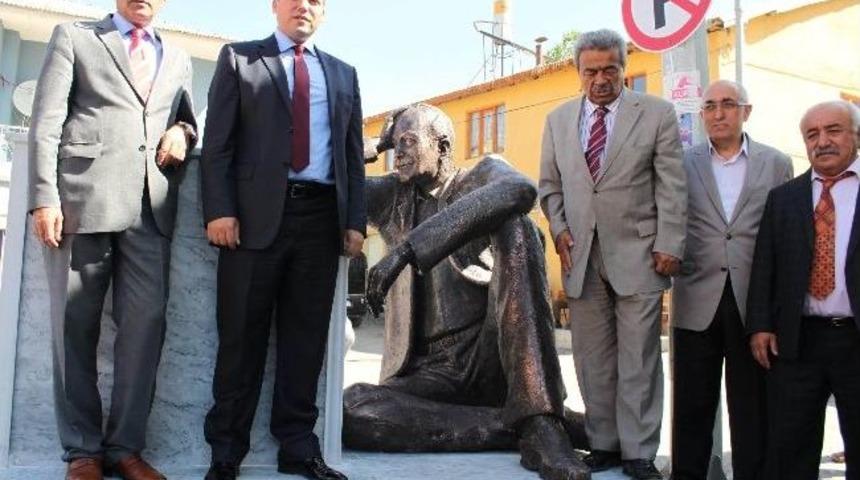 Cemal S&uuml;reya'nın Doğduğu Kente Heykeli Dikildi