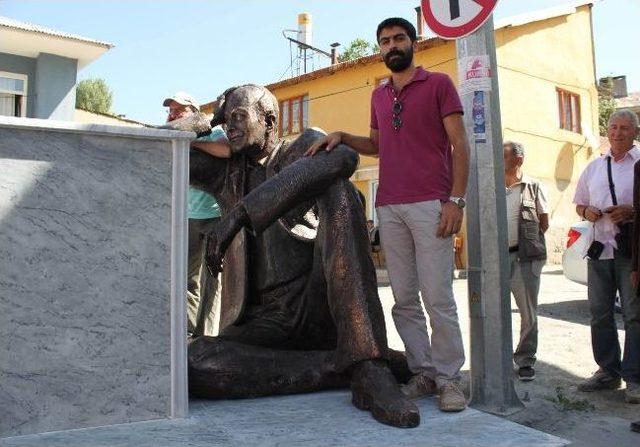 Cemal Süreya'nın Doğduğu Kente Heykeli Dikildi