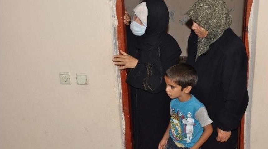 Suriyeli Aile Camiye Sığındı