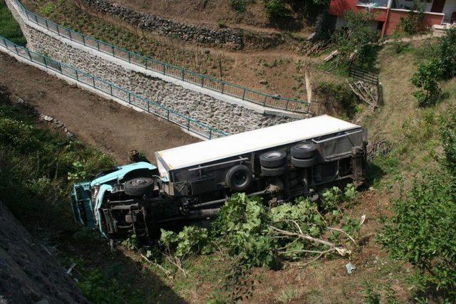 Trabzon'da Trafik Kazası: 1 Yaralı